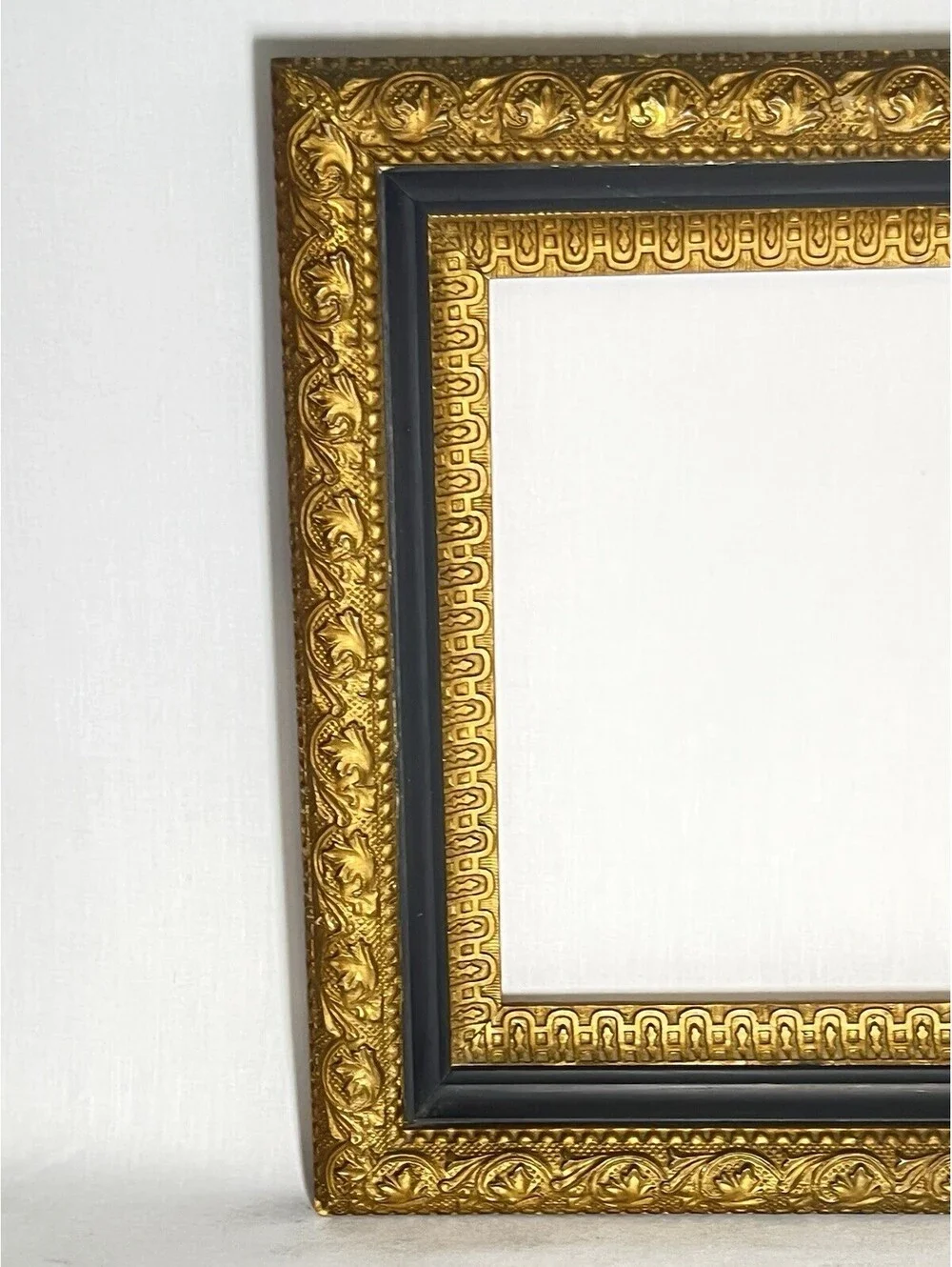 Vintage Fits 8 x 10 French Ornate Picture Frame Wood Gold Gilt Fine Art  A